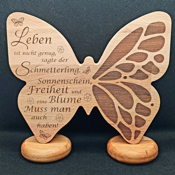 Liebevoll gestalteter Schmetterling aus Buchenholz